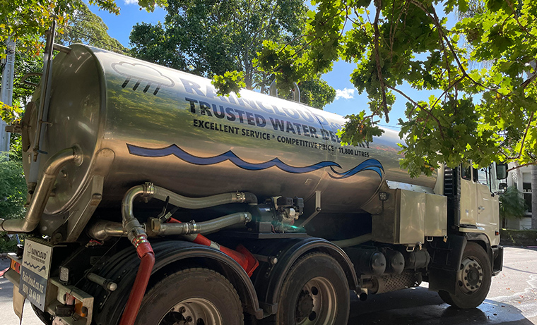 Water delivery truck